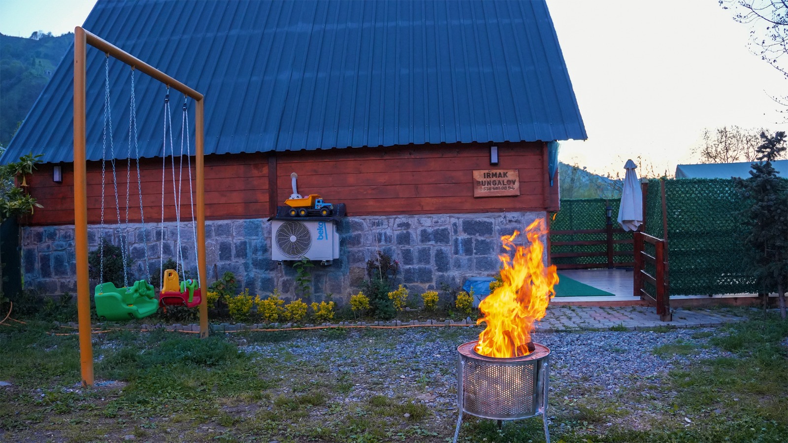 Irmak Bungalov bahçe alanı